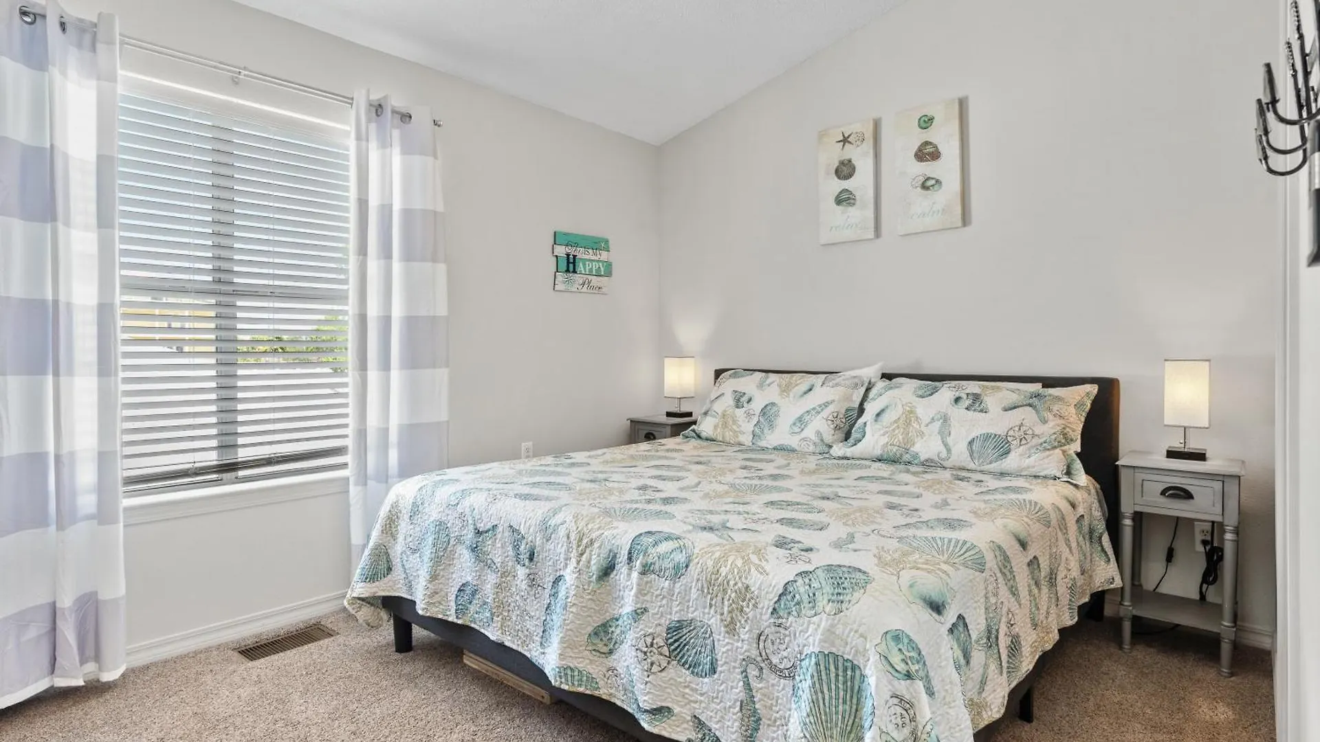 5 Min Walk To Beach, Sparkling Pool, Mins To Shops &Outlet! 13 Destin 0*,