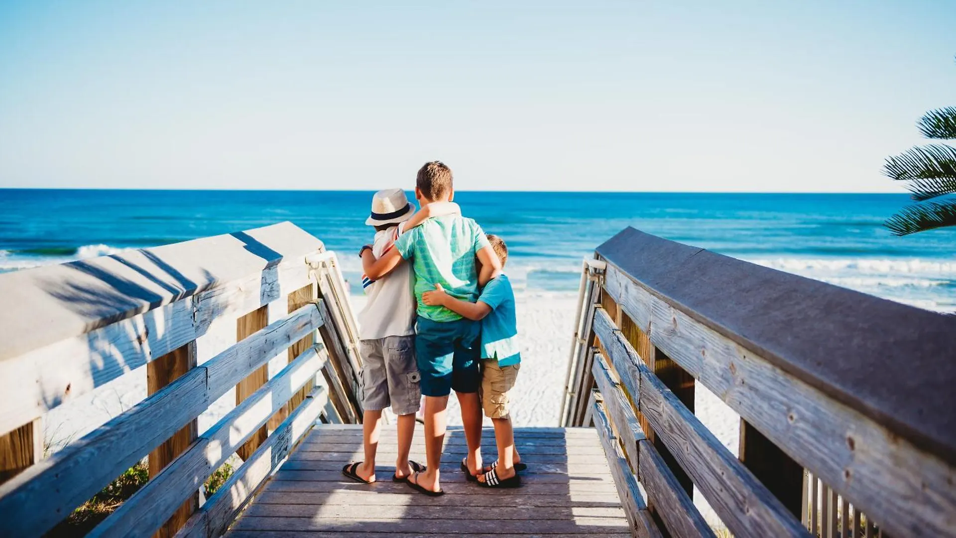 5 Min Walk To Beach, Sparkling Pool, Mins To Shops &Outlet! 13 Destin Holiday home