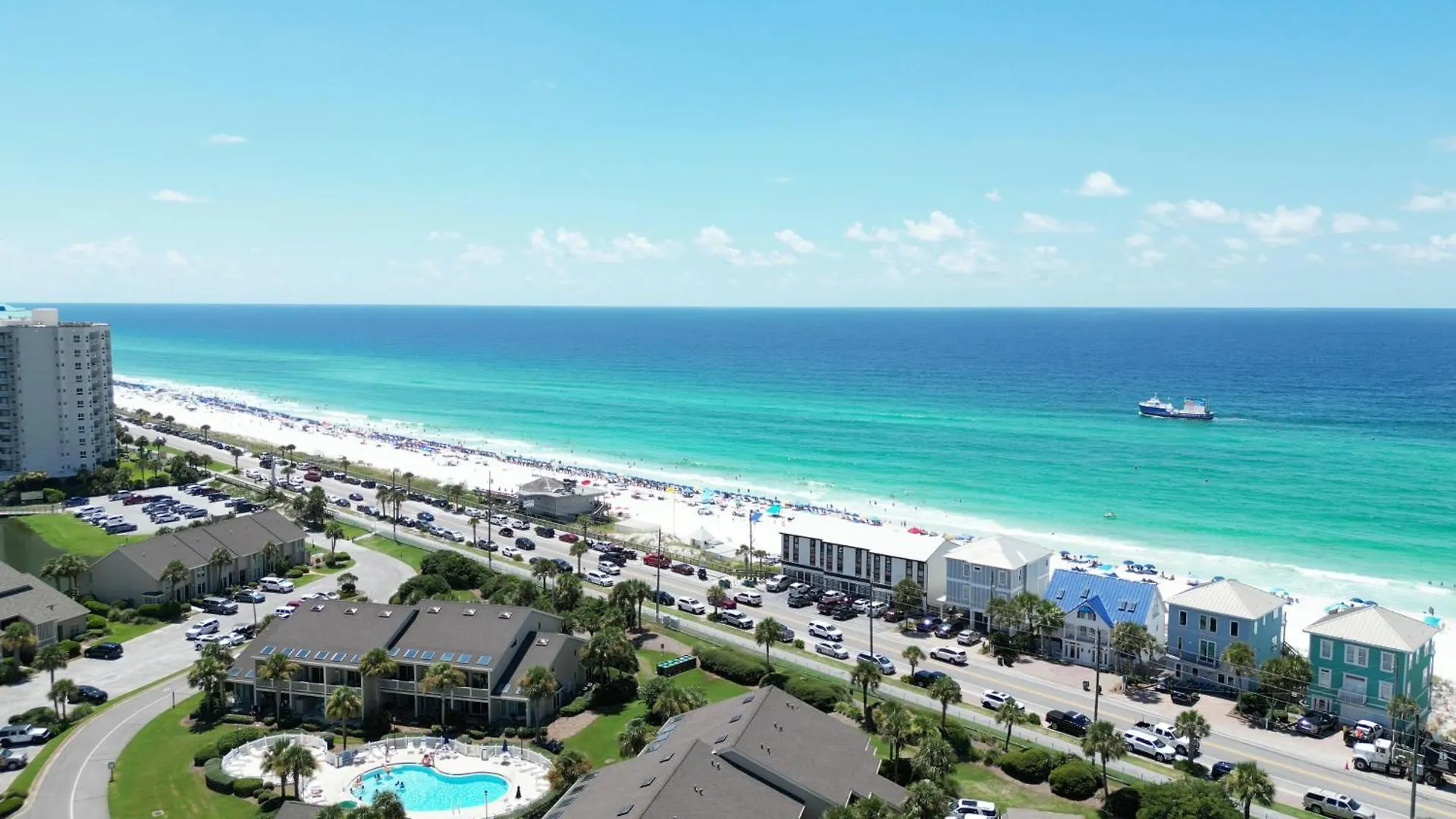 5 Min Walk To Beach, Sparkling Pool, Mins To Shops &Outlet! 13 Destin 0*,