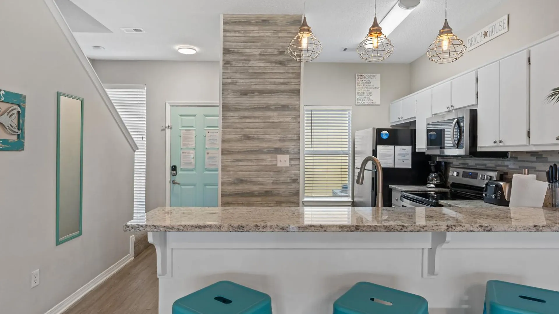 5 Min Walk To Beach, Sparkling Pool, Mins To Shops &Outlet! 13 Destin 0*,