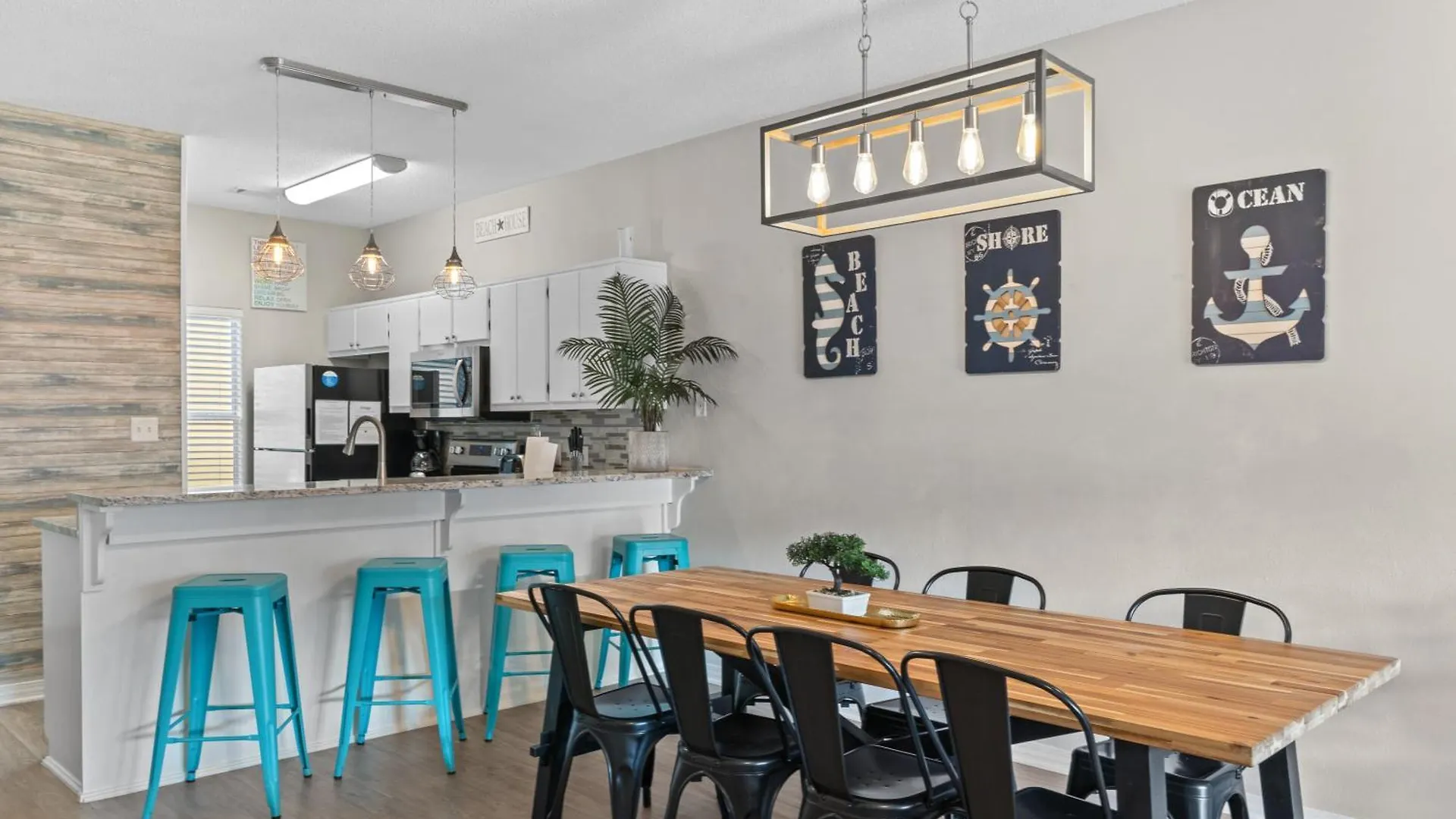 Holiday home 5 Min Walk To Beach, Sparkling Pool, Mins To Shops &Outlet! 13 Destin United States